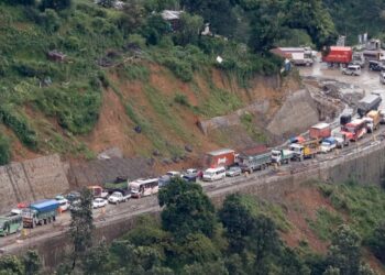 मुग्लिन–काठमाडौँ सडक आजदेखि दैनिक तीन घण्टा बन्द हुने